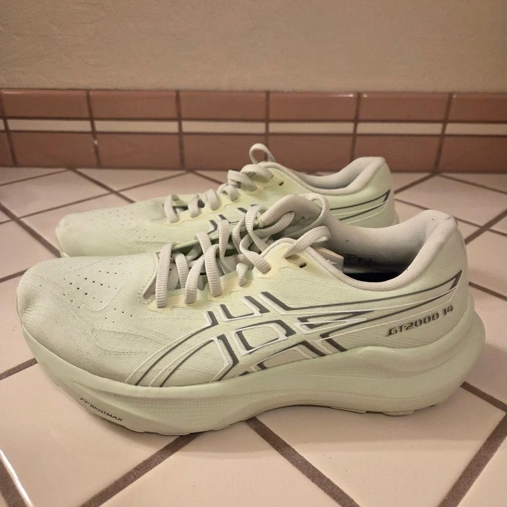 ASICS GT-2000 14 Womens Running Shoes Size 7 Mint Green 1012B843 FF Blast Plus